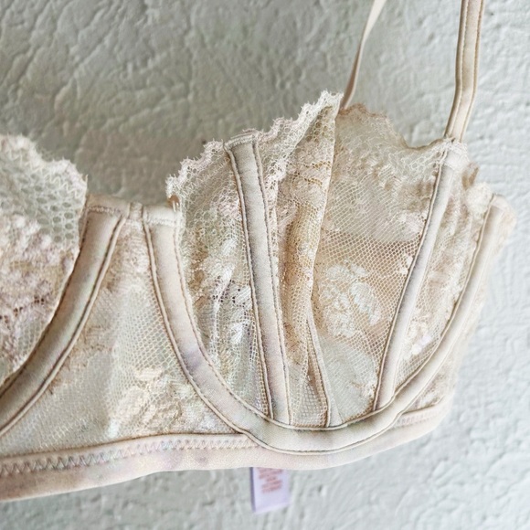 Savage X Fenty Caged Lace Unlined Balconette Bra Iridescent Vintage Lace 32D - Picture 4 of 9